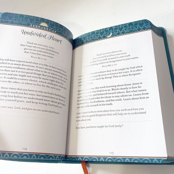 The Beloved Psalms: Morning & Evening Devotional Imitation Leather Broadstreet - Picture 8 of 16